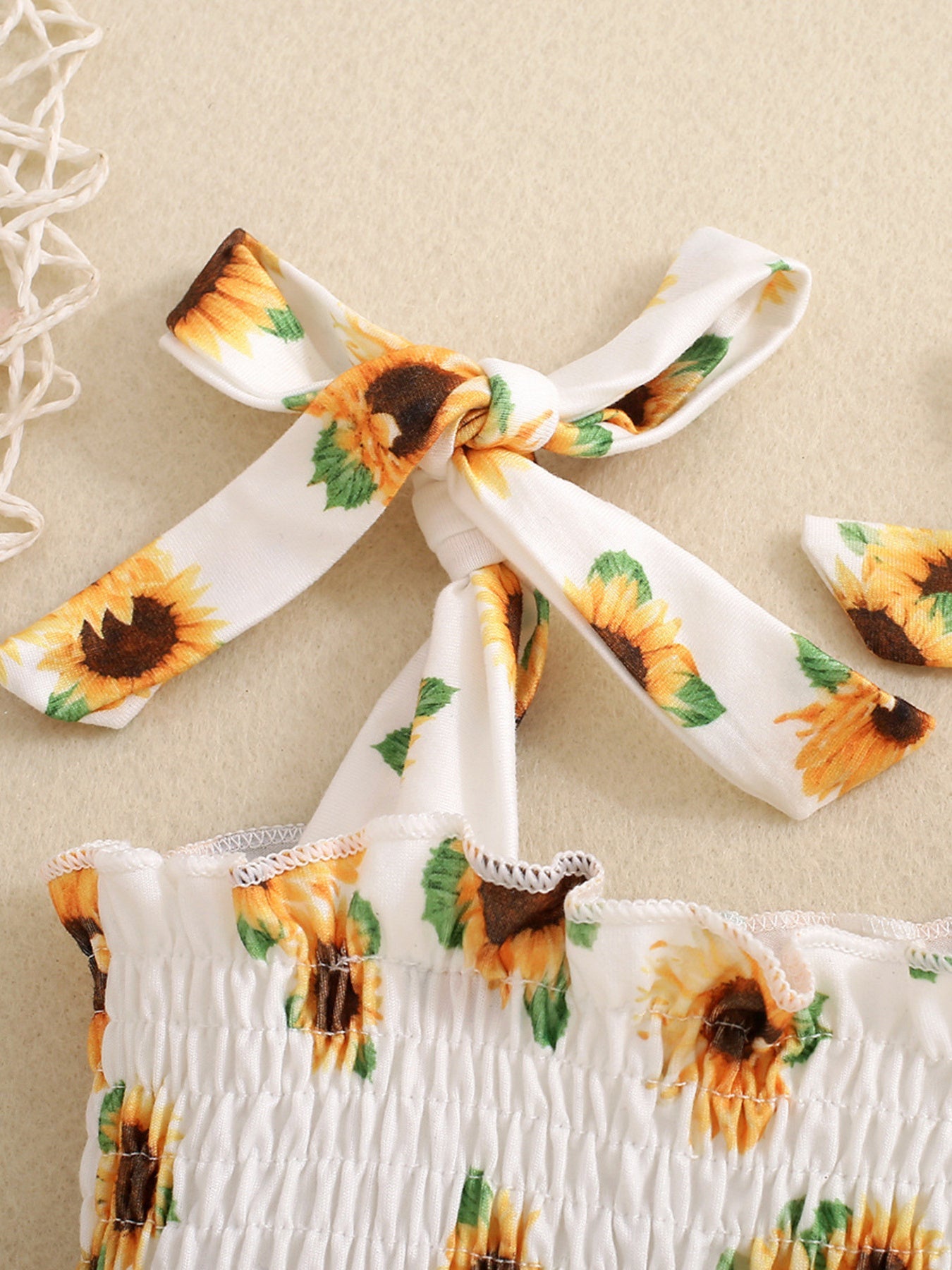 eadd88791c364364b40d31ce049590f6-Max